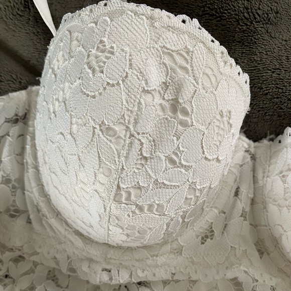 H&M Lacy White Push up Bra - Picture 2 of 10